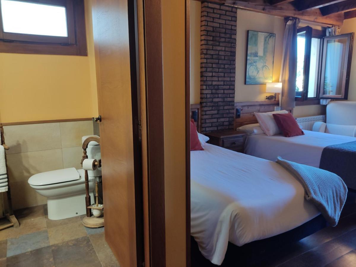 Hotel Rural Irati Selva De Irati Jaurrieta Buitenkant foto